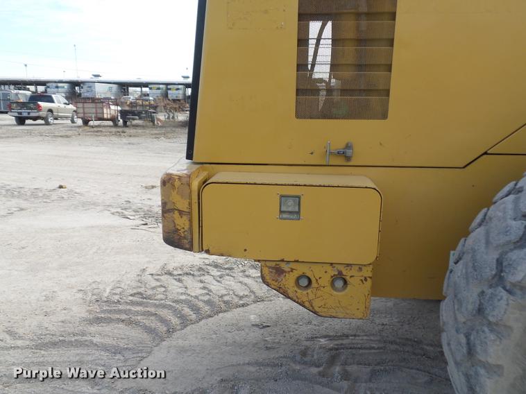 image for item L4570 2001 Caterpillar 928G wheel loader