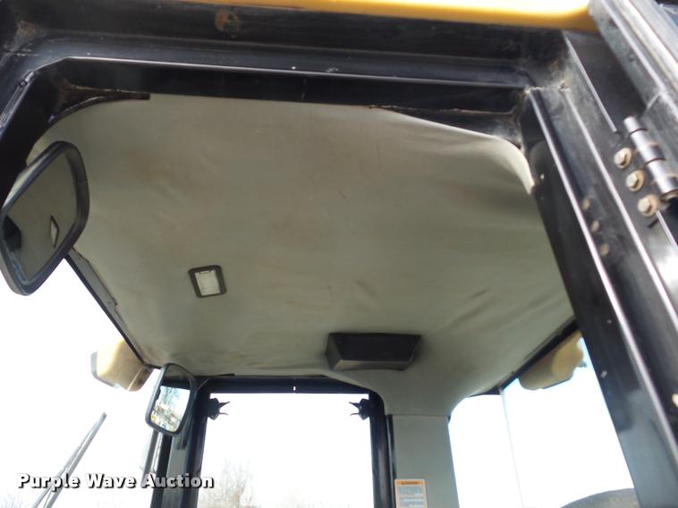 image for item L4570 2001 Caterpillar 928G wheel loader