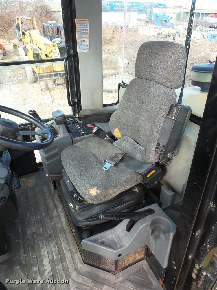 image for item L4570 2001 Caterpillar 928G wheel loader
