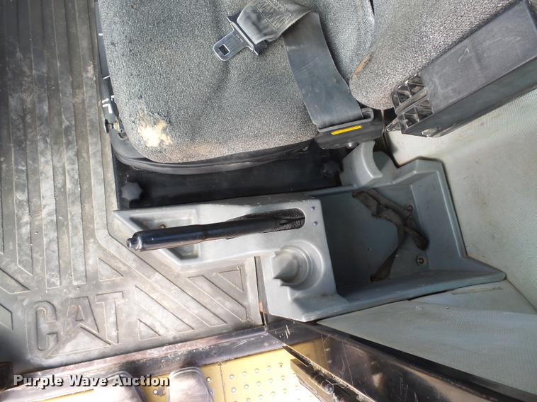 image for item L4570 2001 Caterpillar 928G wheel loader