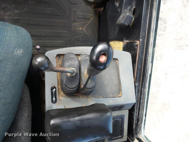 image for item L4570 2001 Caterpillar 928G wheel loader