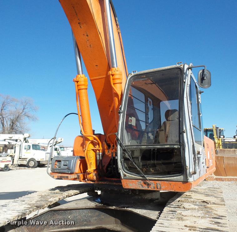 image for item L4575 2001 Hitachi EX270 LC excavator