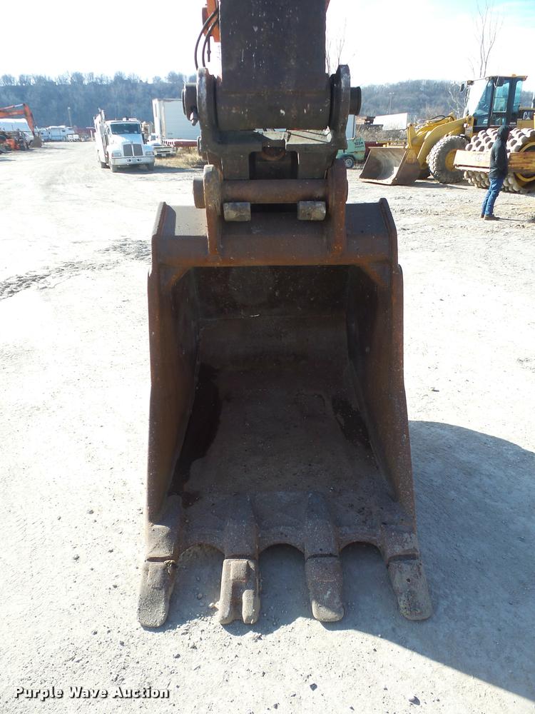 image for item L4575 2001 Hitachi EX270 LC excavator
