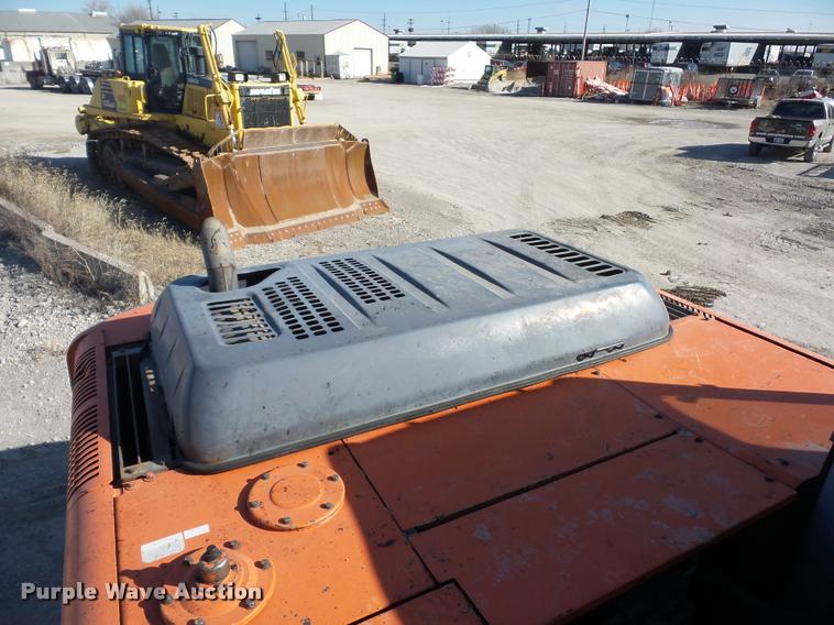 image for item L4575 2001 Hitachi EX270 LC excavator