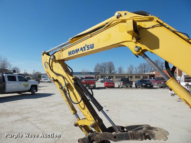 image for item L4584 2009 Komatsu PC55MR-3 compact excavator