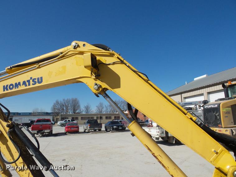image for item L4584 2009 Komatsu PC55MR-3 compact excavator