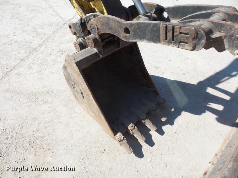 image for item L4584 2009 Komatsu PC55MR-3 compact excavator