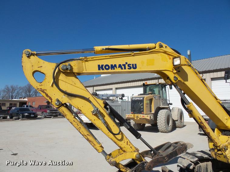 image for item L4584 2009 Komatsu PC55MR-3 compact excavator