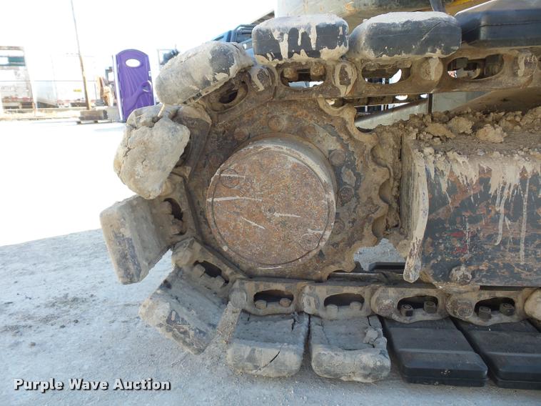 image for item L4584 2009 Komatsu PC55MR-3 compact excavator