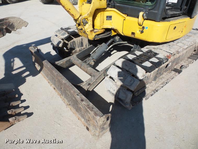 image for item L4584 2009 Komatsu PC55MR-3 compact excavator