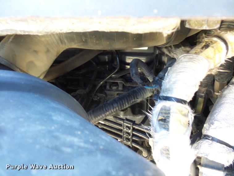 image for item L4584 2009 Komatsu PC55MR-3 compact excavator