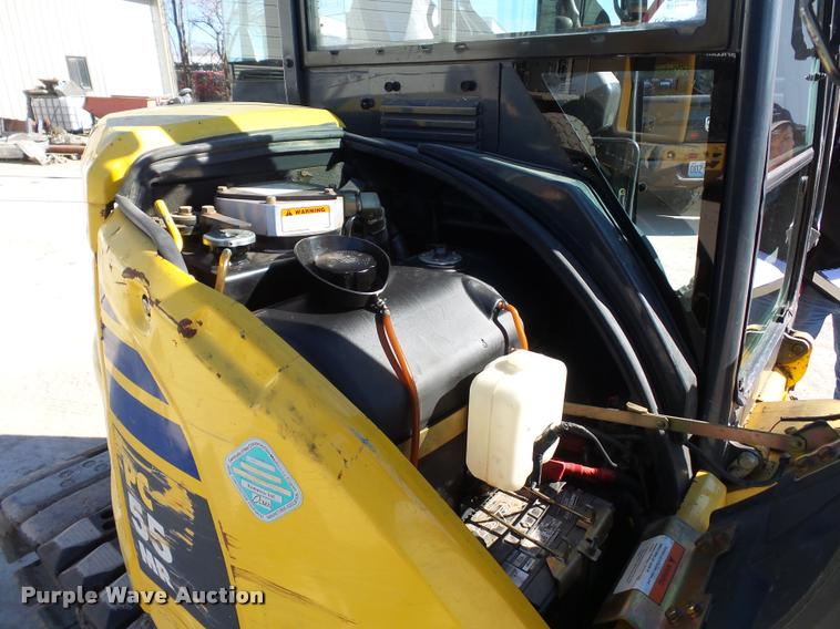 image for item L4584 2009 Komatsu PC55MR-3 compact excavator