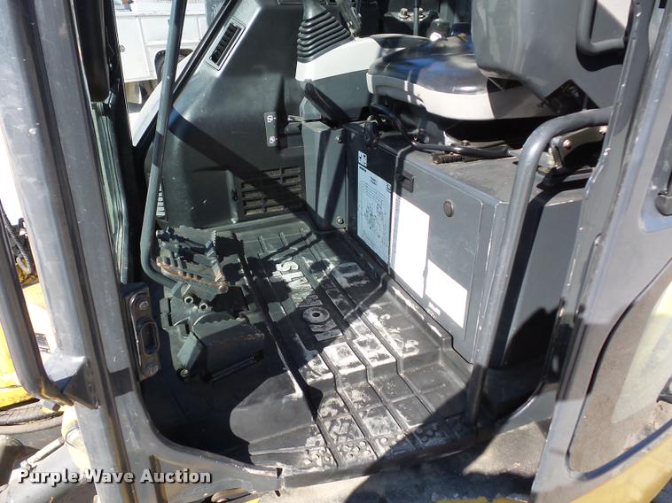 image for item L4584 2009 Komatsu PC55MR-3 compact excavator