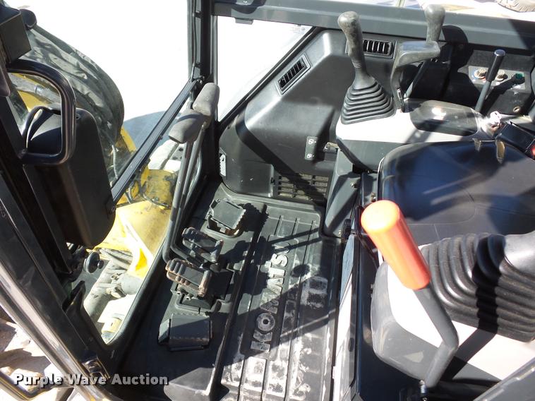 image for item L4584 2009 Komatsu PC55MR-3 compact excavator