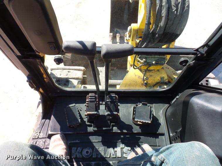 image for item L4584 2009 Komatsu PC55MR-3 compact excavator