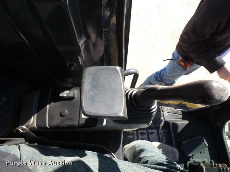 image for item L4584 2009 Komatsu PC55MR-3 compact excavator