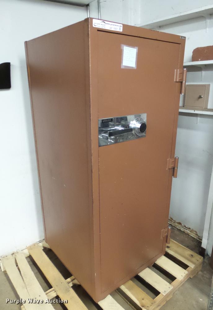 image for item AP9301 Meilink safe