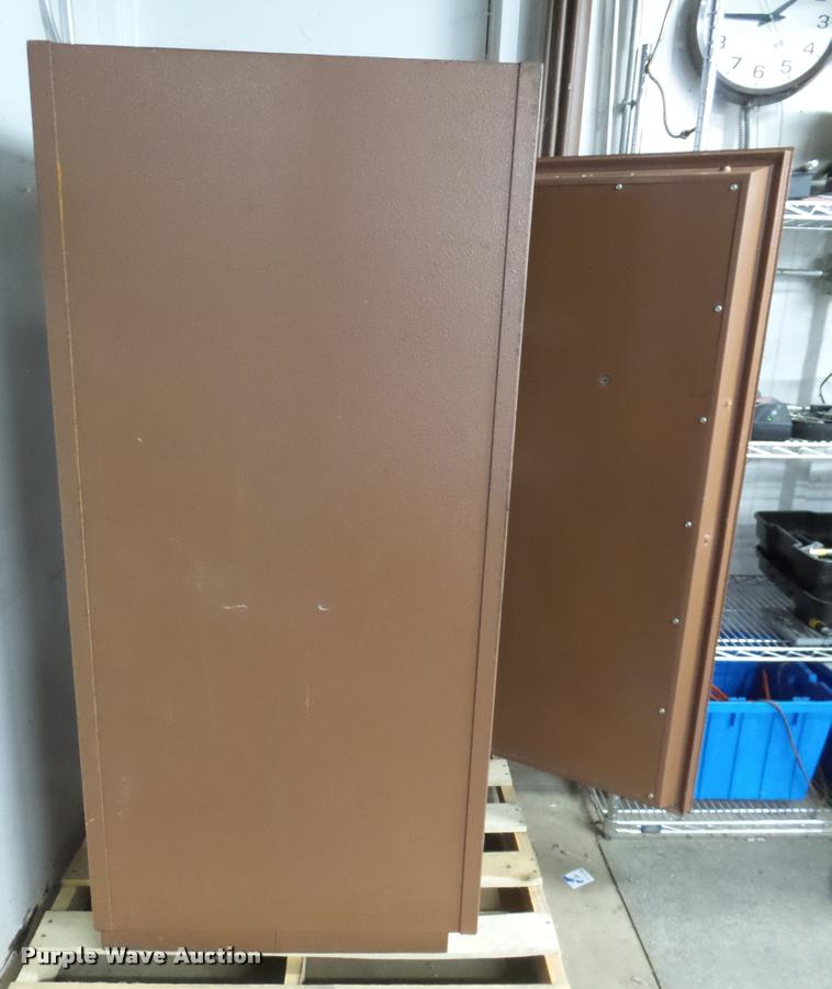 image for item AP9301 Meilink safe