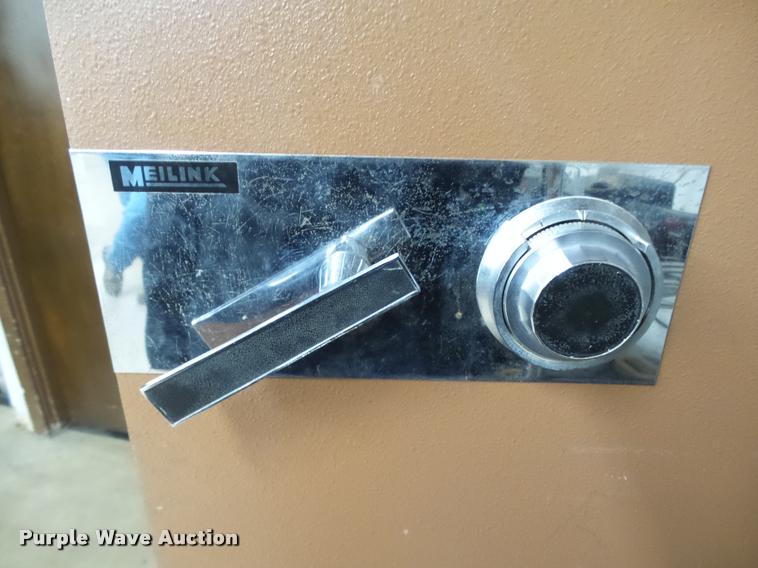 image for item AP9301 Meilink safe