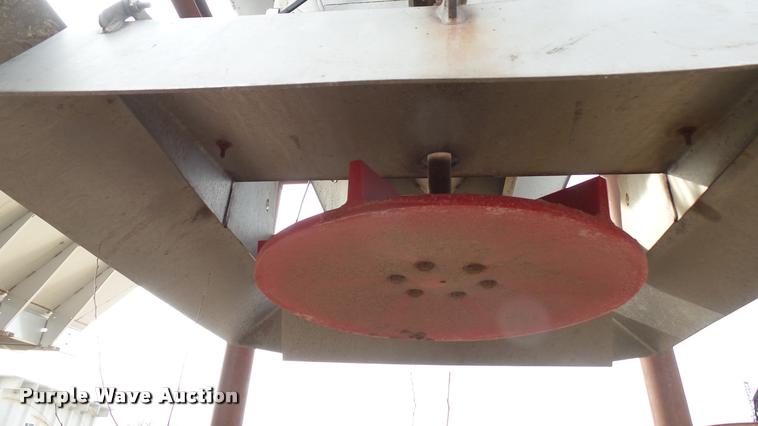 image for item AX9378 2003 Warren AC2420-14 stainless steel spreader