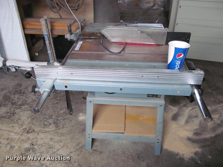image for item BT9005 Delta table saw