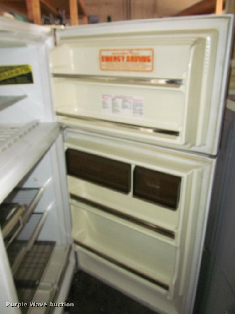 image for item BT9017 (2) Whirlpool refrigerators