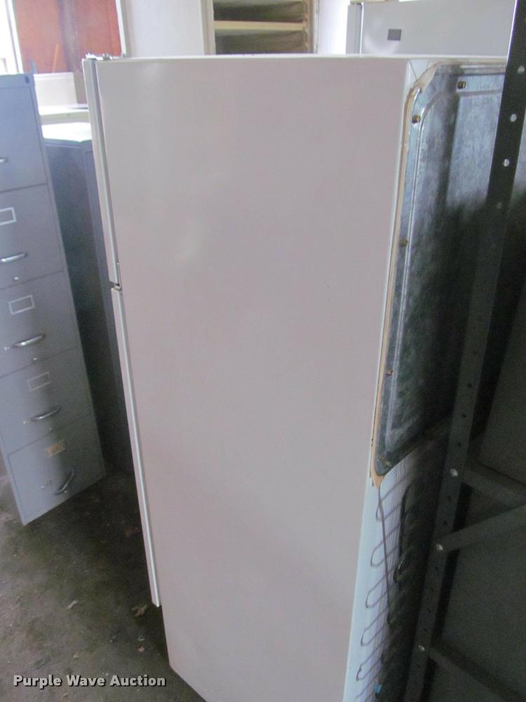 image for item BT9017 (2) Whirlpool refrigerators