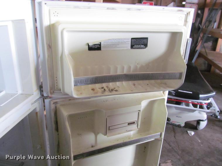 image for item BT9017 (2) Whirlpool refrigerators