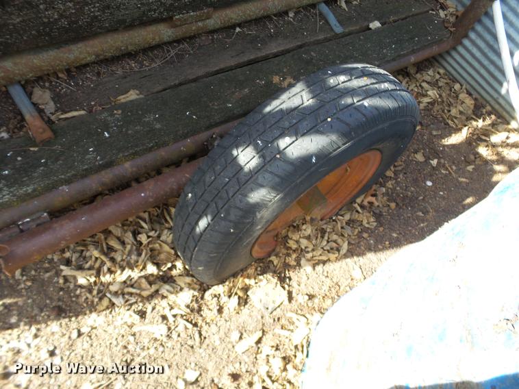 image for item BT9047 WW cattle chute