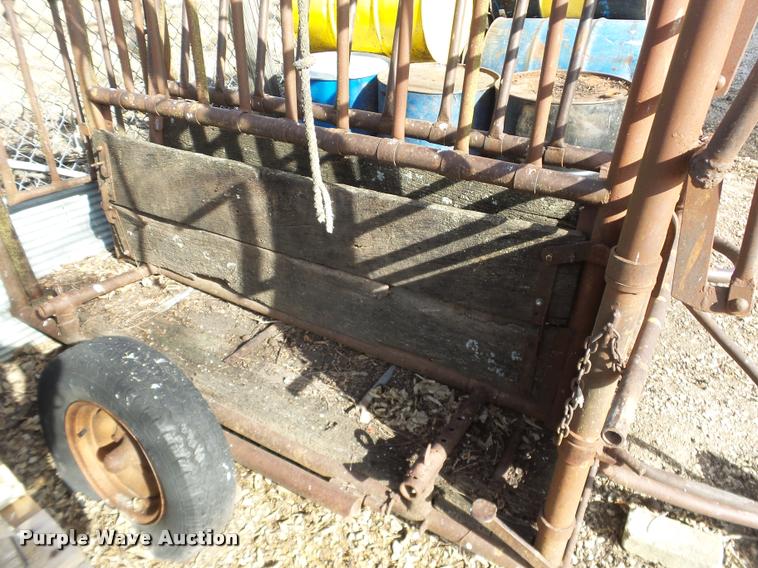 image for item BT9047 WW cattle chute