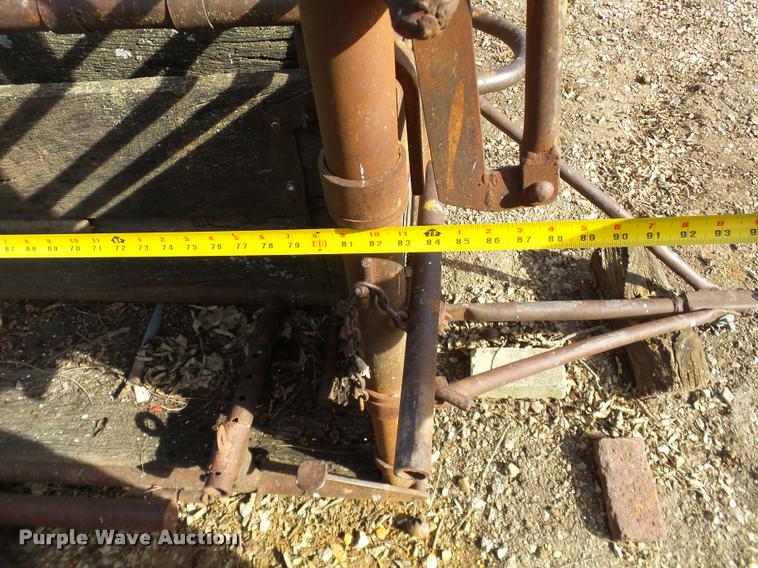 image for item BT9047 WW cattle chute