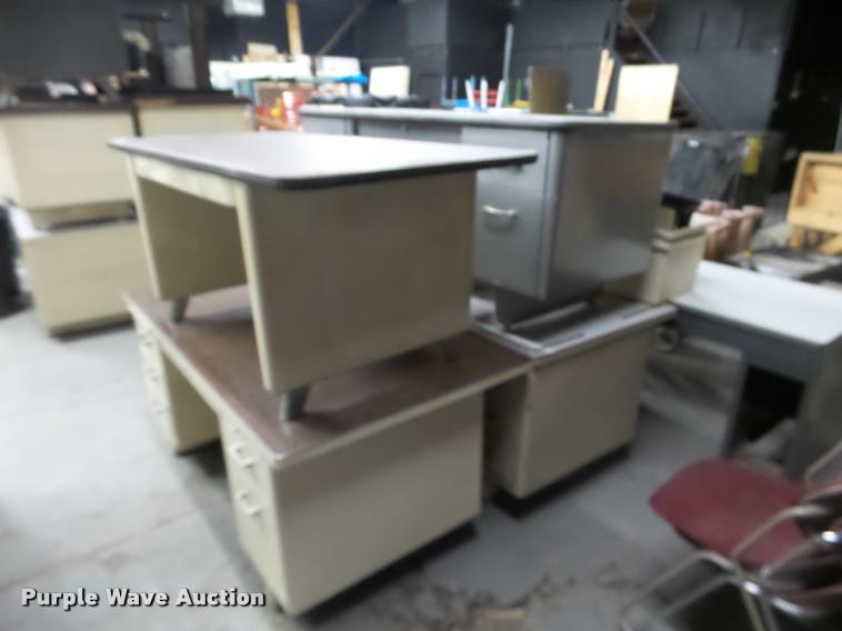 image for item BT9050 (5) desks