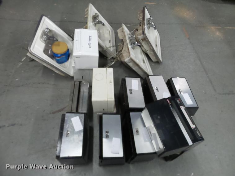 image for item BT9052 Bathroom equipment