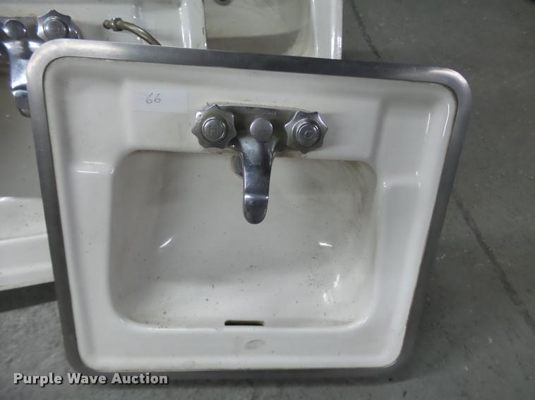 image for item BT9052 Bathroom equipment