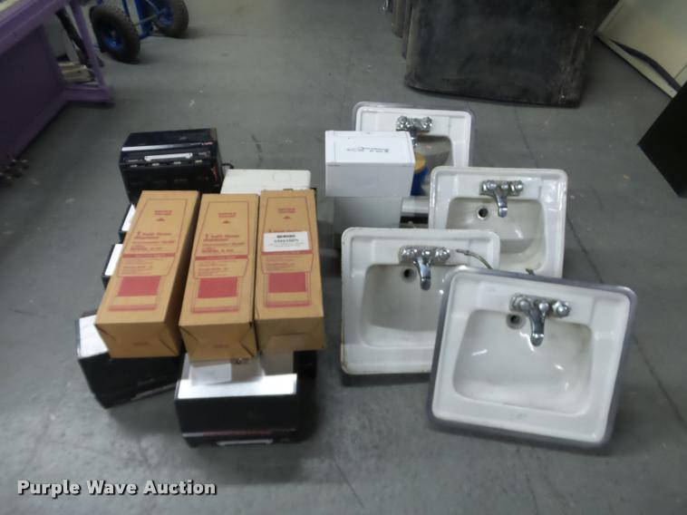 image for item BT9052 Bathroom equipment