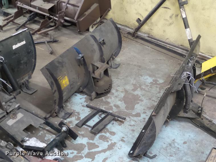 image for item BT9057 Snow blades