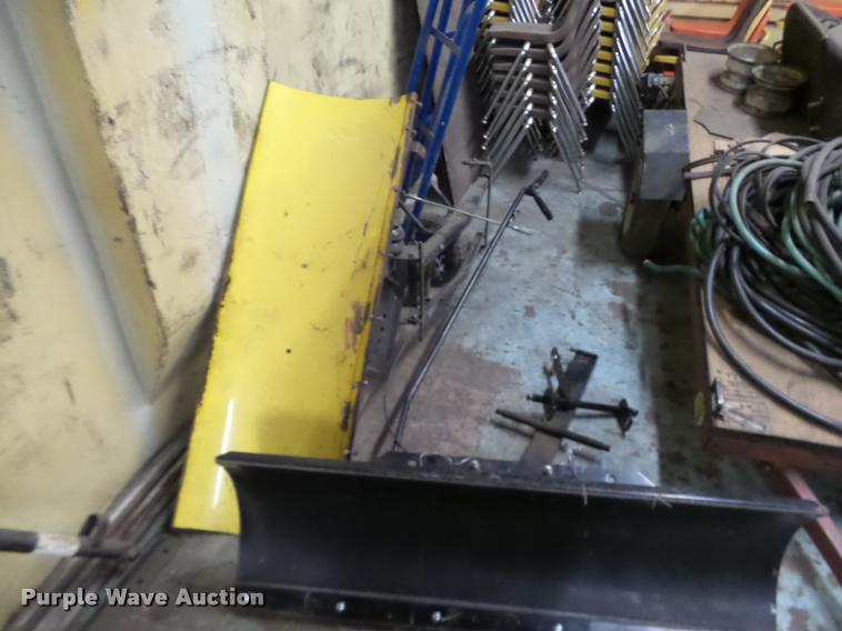 image for item BT9057 Snow blades