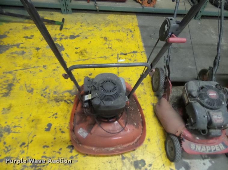 image for item BT9058 Lawn and garden equipment