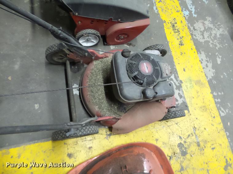 image for item BT9058 Lawn and garden equipment