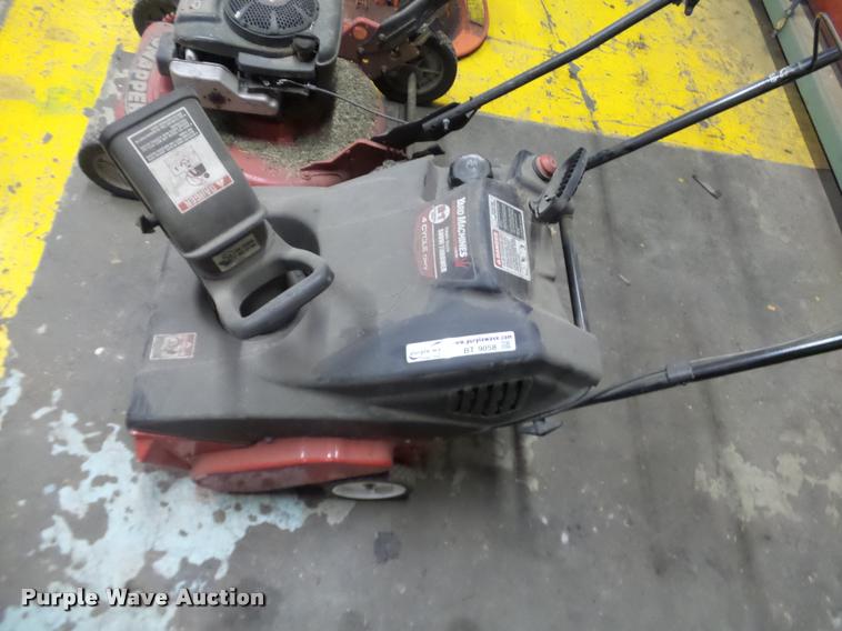 image for item BT9058 Lawn and garden equipment