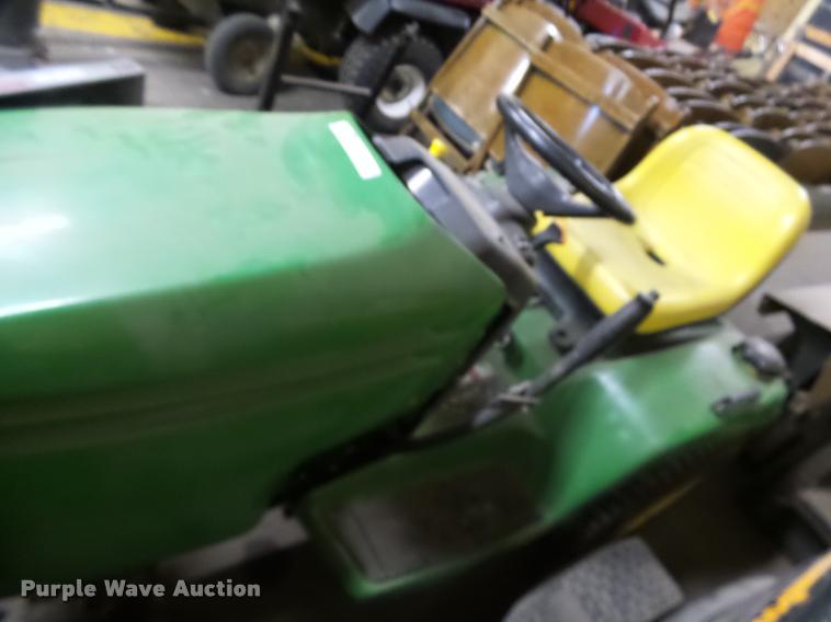 image for item BT9060 John Deere GT235 lawn mower