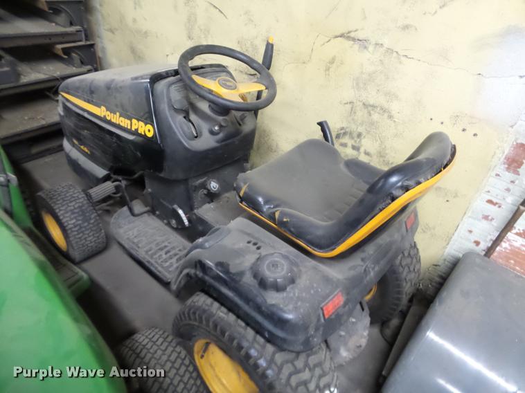 image for item BT9061 Poulan-pro lawn mower