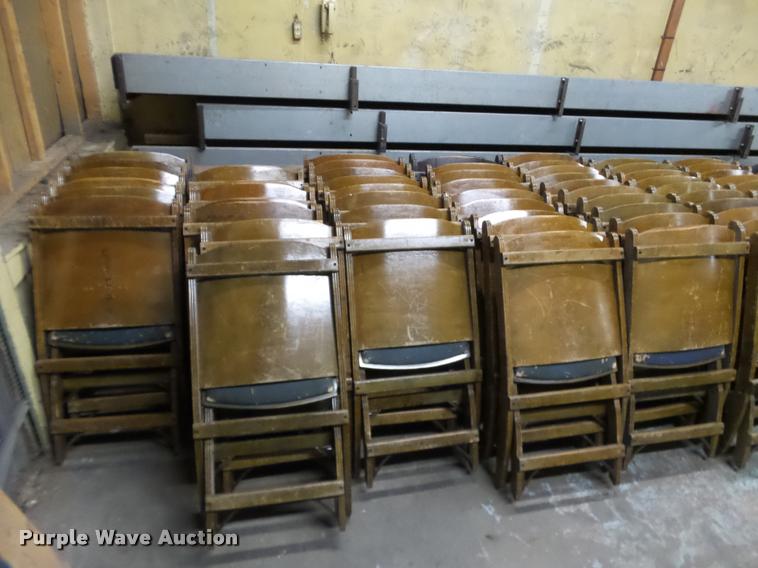 image for item BT9063 Approximately 100 wood folding chairs