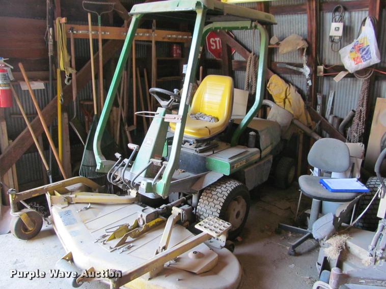 image for item BT9134 John Deere F932 lawn mower