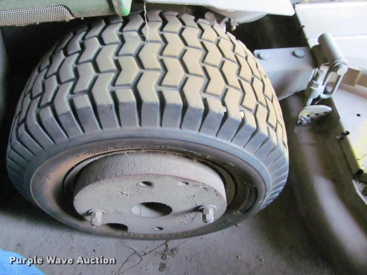 image for item BT9134 John Deere F932 lawn mower