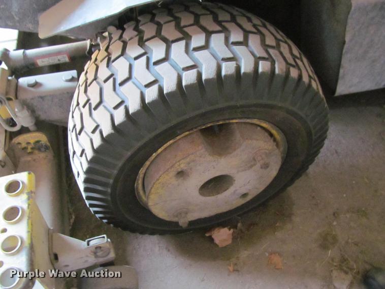 image for item BT9134 John Deere F932 lawn mower