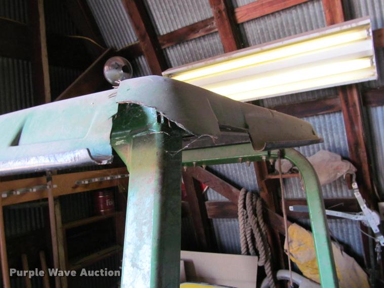 image for item BT9134 John Deere F932 lawn mower