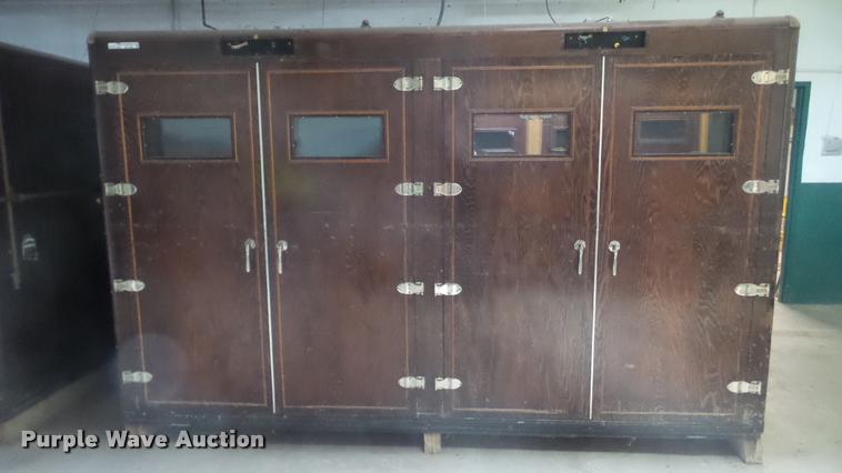 image for item BU9283 Robbins hatchery incubator