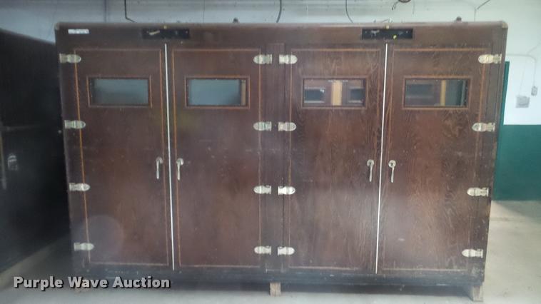 image for item BU9283 Robbins hatchery incubator