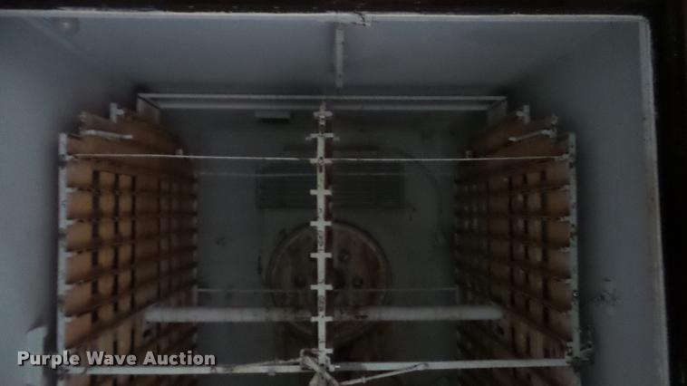 image for item BU9283 Robbins hatchery incubator